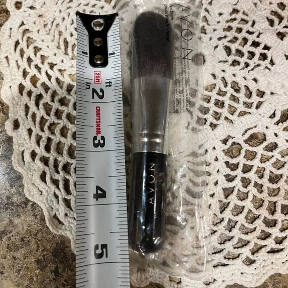 🎉Host Pick🎉 NIB Avon Make Up Beauty Brush